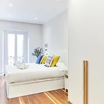 San Martin By Basque Homes Сан-Себастьян