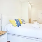 San Martin By Basque Homes Апартаменты
